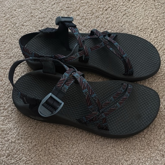 Chaco Black and Multicolor Strappy Sandals size W 9 - Picture 2 of 7